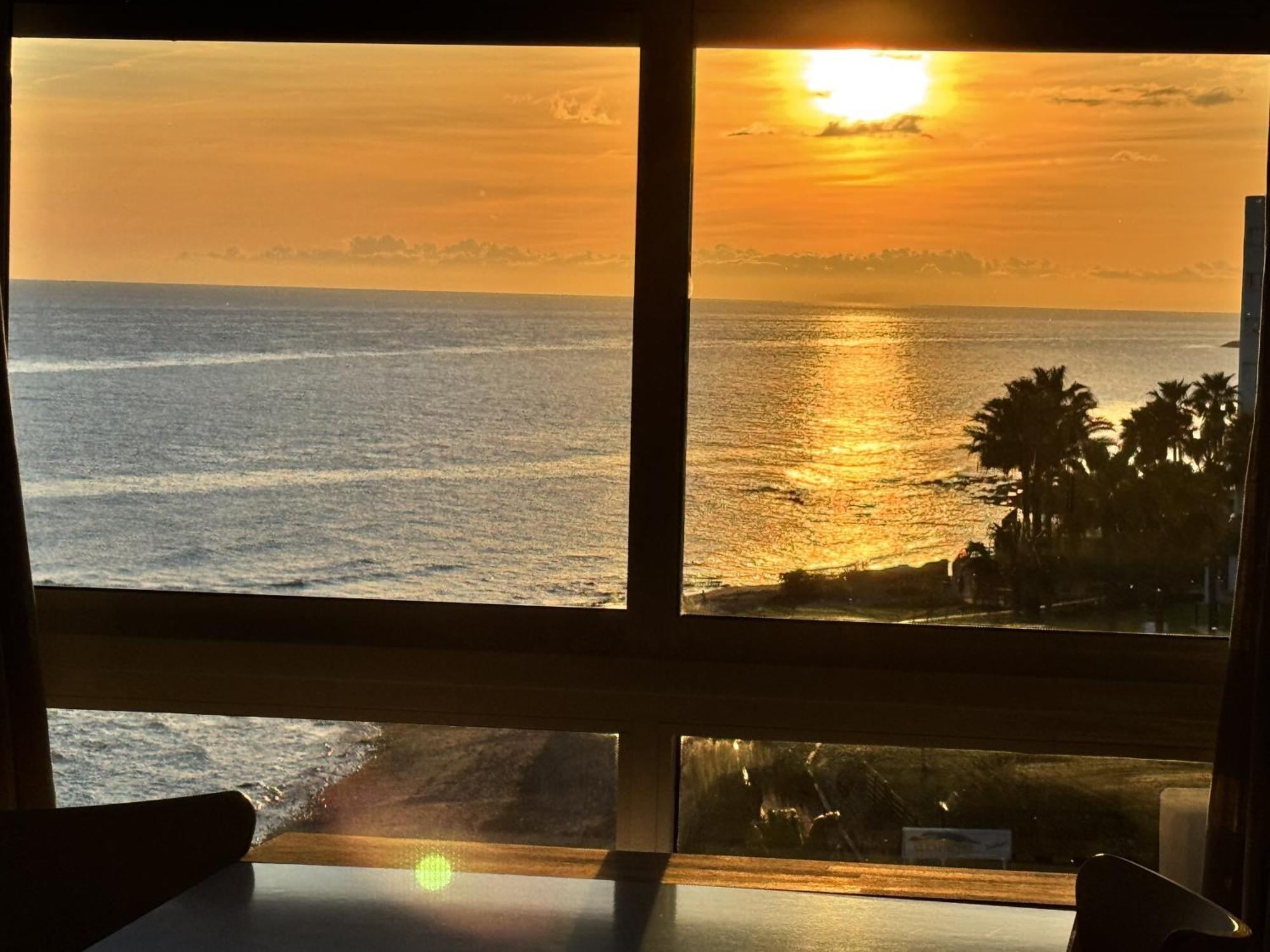 Beachfront Studio ,The View Calahonda, Panoramic Sea Views Sitio de Calahonda Eksteriør billede